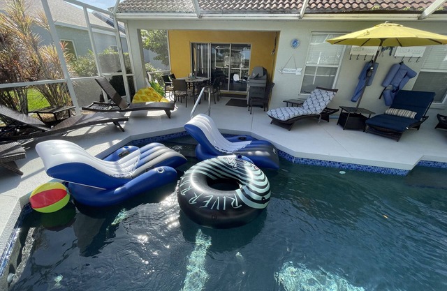 Villa de 3 dormitorios con piscina cerrada ubicada en el hoyo 16 de golf