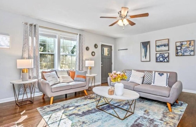 3 Bedroom Home with a Fire Pit and Hot Tub