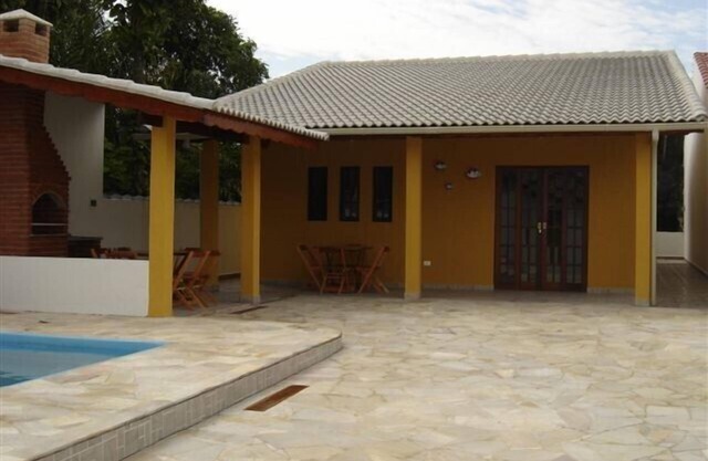 Casa de 3 dormitorios con piscina - 1 suite