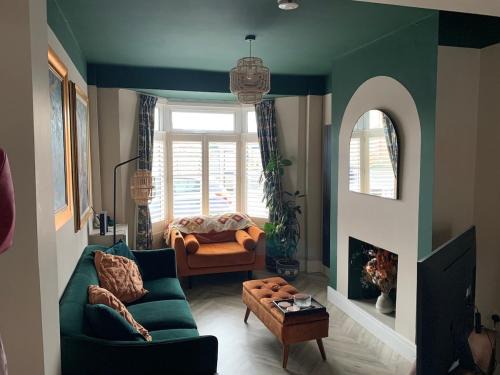3 bedroom house- East Belfast