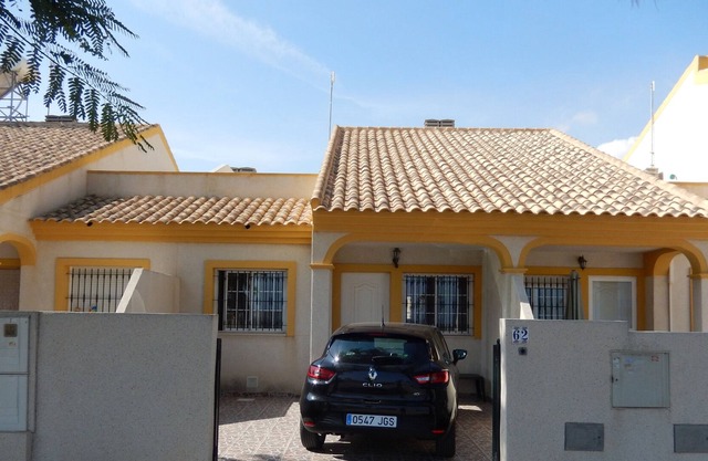 Casa de 3 dormitorios situada a 200 metros de la playa.