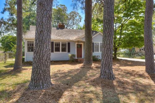 3 bedroom Lake View home