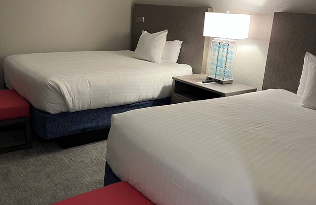3-bedroom resort in brilliant Kissimmee with fitness room, WiFi, AC