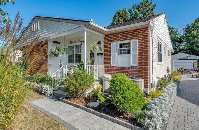 3 Bedroom with Screened Gazebo and Porch