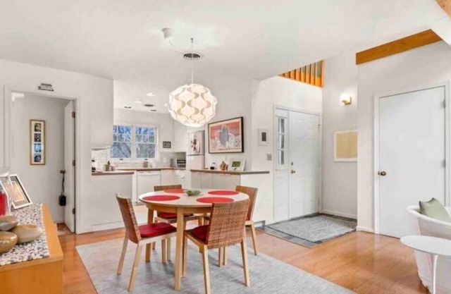 3 Bedrooms of Beachy Bayfront Bliss... PLUS VIEWS!