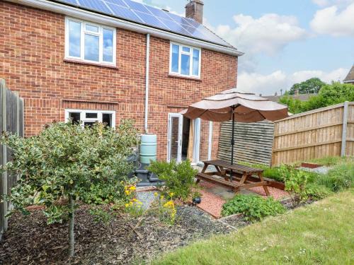 3 Birkbeck Way
