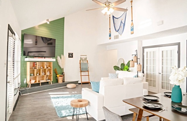 3-ensuite Canal House in Stunning Padre Island