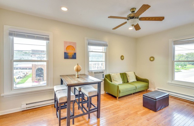 ¡NUEVO! Sweet Sawyer Apartment 2 millas al lago Michigan!