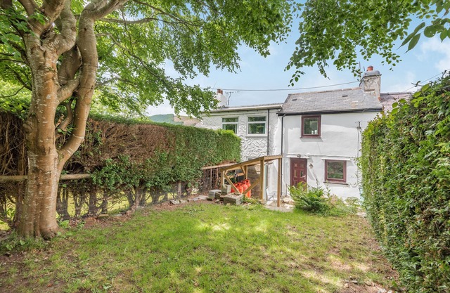 3 Tyn y Mynydd, admite mascotas, con chimenea en Penmachno, Ref 8420
