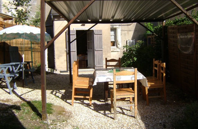 En Palluau-s-Indre, tel. 0254384336, a 30 minutos del zoológico de Beauval, a 300 km de París.