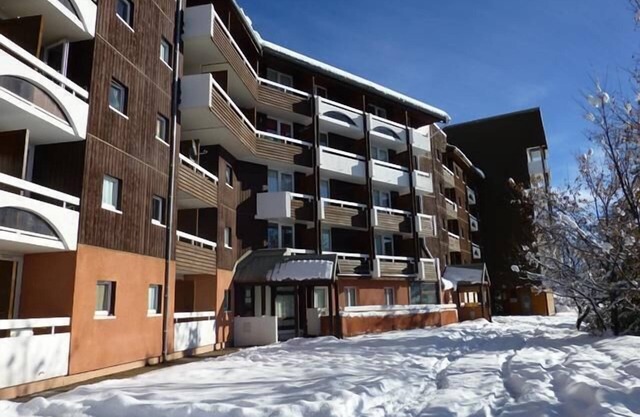 250m de los comercios, 3.o piso, balcón, tv, local para esquís, 31m², Alpe d'Huez