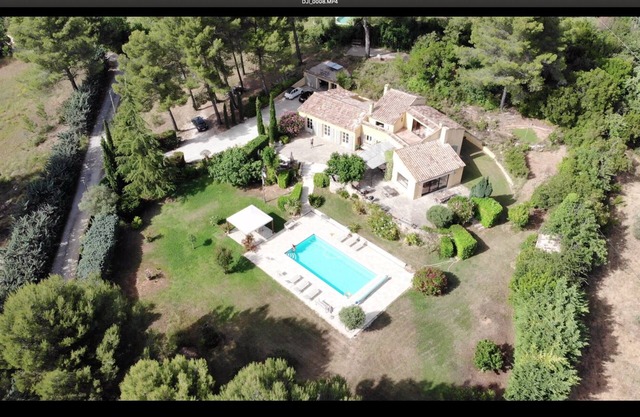 Villa de 300m2, piscina climatizada, jardín de 7000m2, 9 personas - Centro Aix En Provence a 4 km
