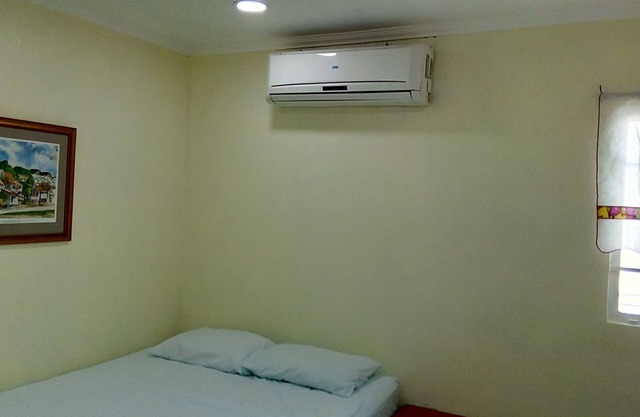 33 - Habitación Deluxe Queen con baño privado y vestidor
