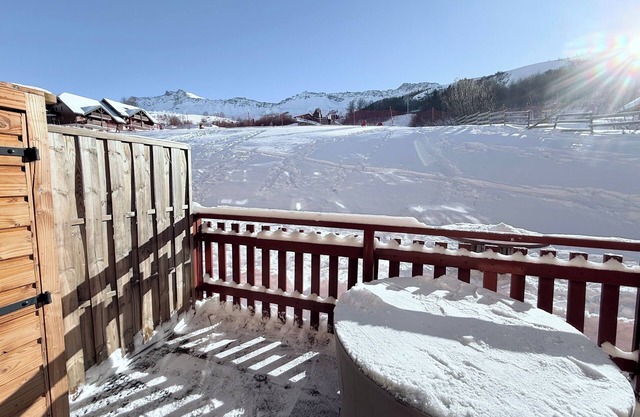 35m2 apartment Large terrace at the foot of the slopes