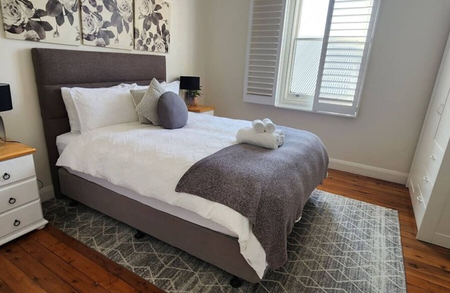 36A: Modern 3BR in Heart of Downtown