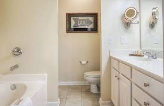 3Bed/3Bath Deluxe at Lake Marion!