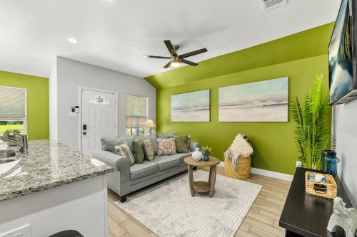3Br 2Br Near Medical Center NRG Retreat King Bed 2 Smart TVs with Free Netflix