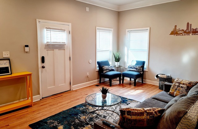 3BR/4BA w/ Great place for having fun in the middle of the city!!!!