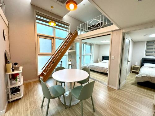 3rd Floor Entire Gangnam Apartment