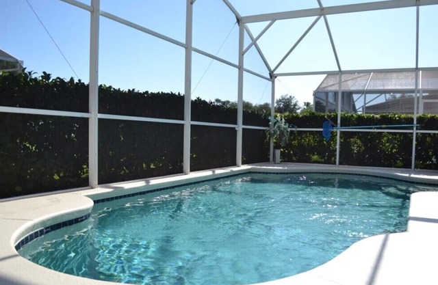 De lujo de 4 dormitorios 3 baños piscina de su casa en la comunidad cerrada de Los Westridge Manors, cerca de Disney, Orlando