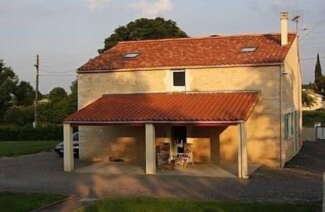 4 cama convertido con buen gusto casa de campo en una de las zonas más bellas soleados