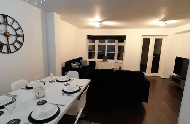 4-Bed| Up to 30% off| Contractors | BHX, NEC, HS2