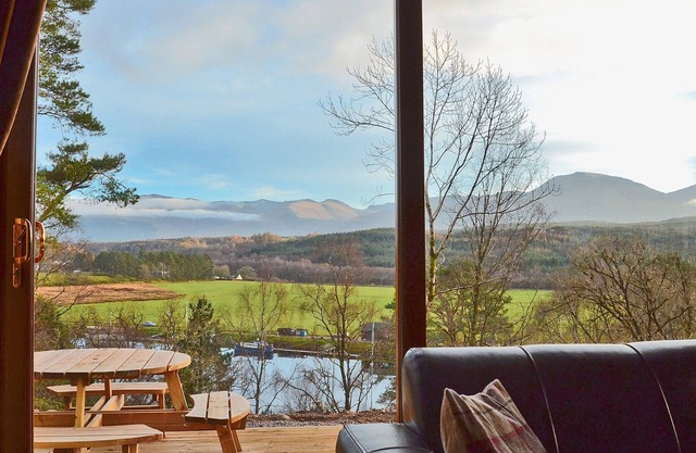 Alojamiento de 4 habitaciones en Gairlochy, cerca de Fort William