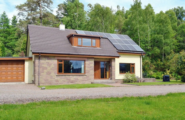 Alojamiento de 4 habitaciones en Gairlochy Bay, cerca de Spean Bridge