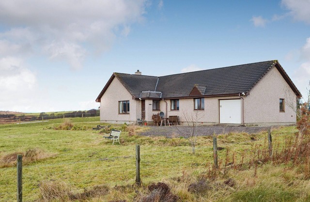 Alojamiento de 4 habitaciones en Lairg