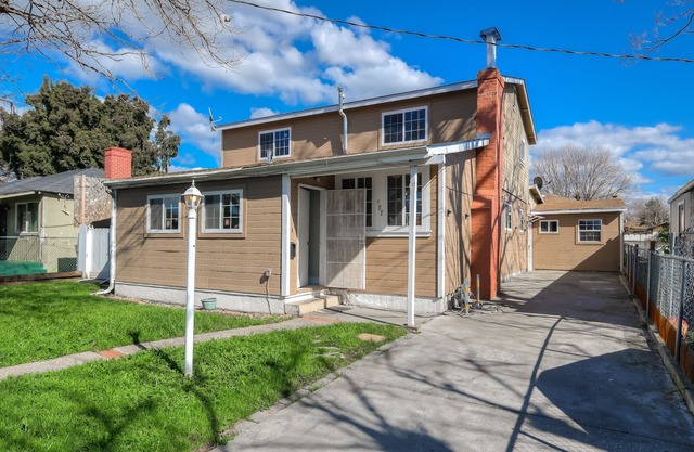 Casa 4 + br / 2ba cerca de OaklandAirport & RaiderStadium