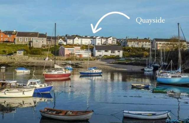 Apartamento de 4 * "Quayside" en el corazón de la hermosa bahía de Cemaes. Perro amigable