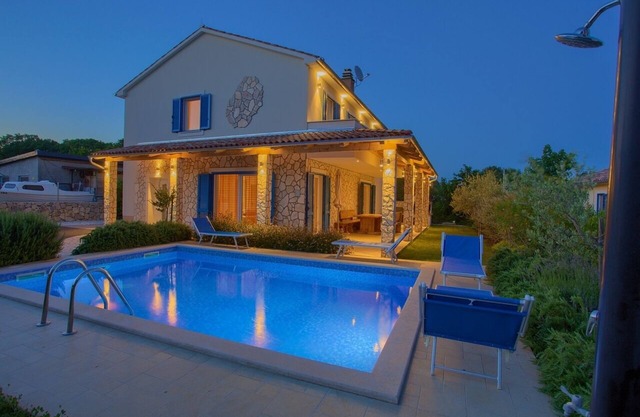 4 * villa con piscina privada - moderno y bien equipado