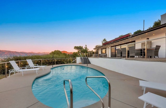 4BR Hilltop Oasis w/ Pool, Views by Universal