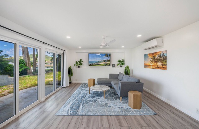4BR Kailua Ocean Views King Bed AC Pet-Friendly WiFi