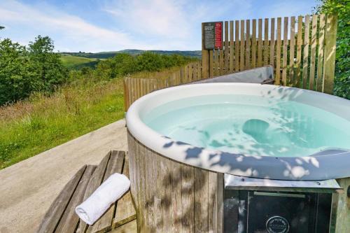 5 Bed in Dihewyd oc-t32350