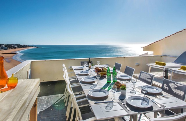 Villa de 5 dormitorios en la parte superior de la playa Spoot único