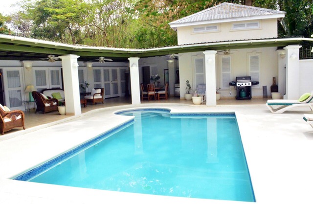 Villa de 5 dormitorios con piscina., duerme 10
