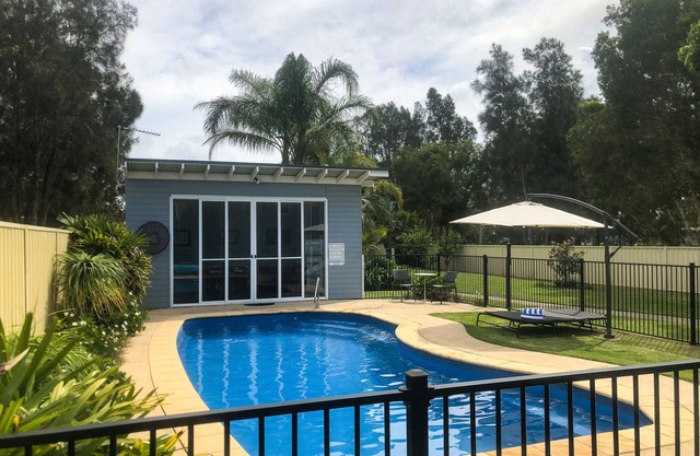 Casa de 5 dormitorios frente al mar con piscina climatizada