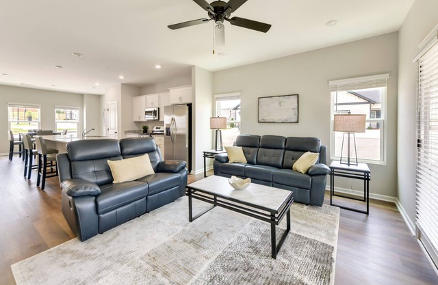 5 Mi to Auburn University: Sleek Townhome w/ Patio