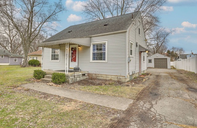 5 Mi to Dtwn & YSU: Pet-Friendly Youngstown Home