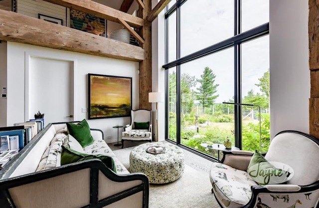 5 Min to Georgian Peaks! Breathtaking 5bdrm 5bath Converted Barn - Blue Mtn!