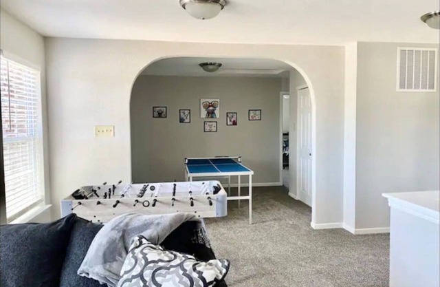 5 minutes to Grand Park/Carmel/King Beds/Office