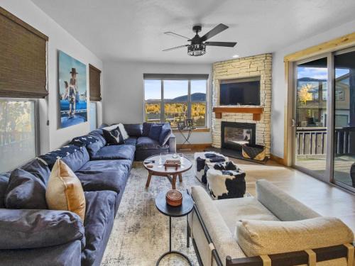 5410 Cross Country Mountain Ski Getaway with Hot Tub & Pool! home