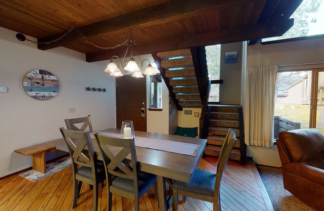 57 Tennis Village: condominio de 2 dormitorios / 2 baños en Sunriver, para 8 personas