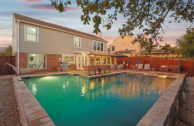 5BD, 3BA Retreat, Pool, Firepit, Cinema, Games, BBQ