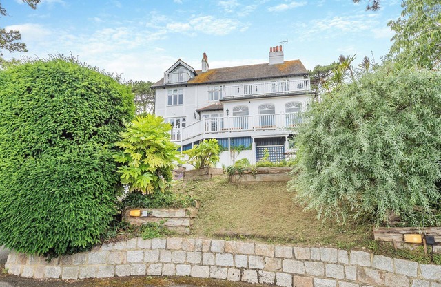 Alojamiento de 6 habitaciones en St Margarets Bay, Dover