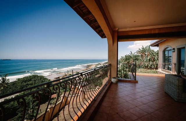 6 Bedroom Tuscan Styled Home in Umdloti Beach