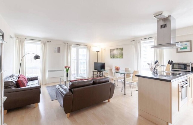 6 Central Walk - 2 bedroom apartment