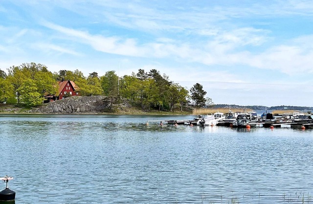 4 esrellas case en TYRESÖ