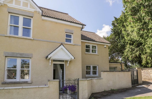 6 The Chipping, WOTTON-UNDER-EDGE